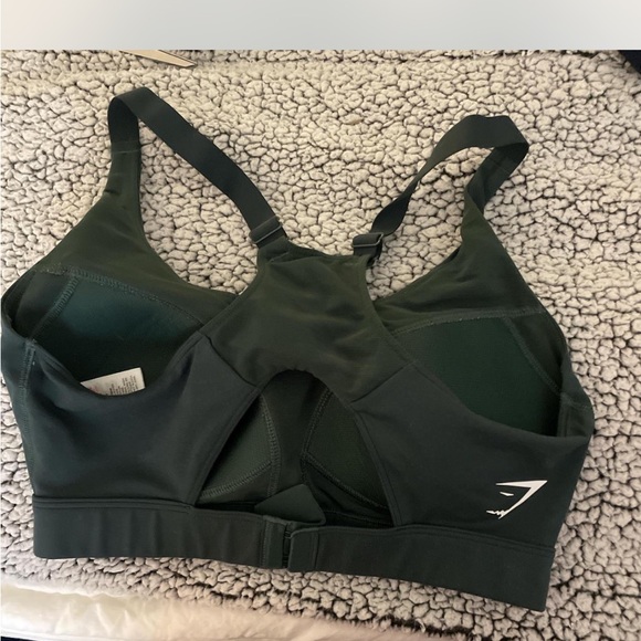 Green gym sharks high support bra - Picture 2 of 3